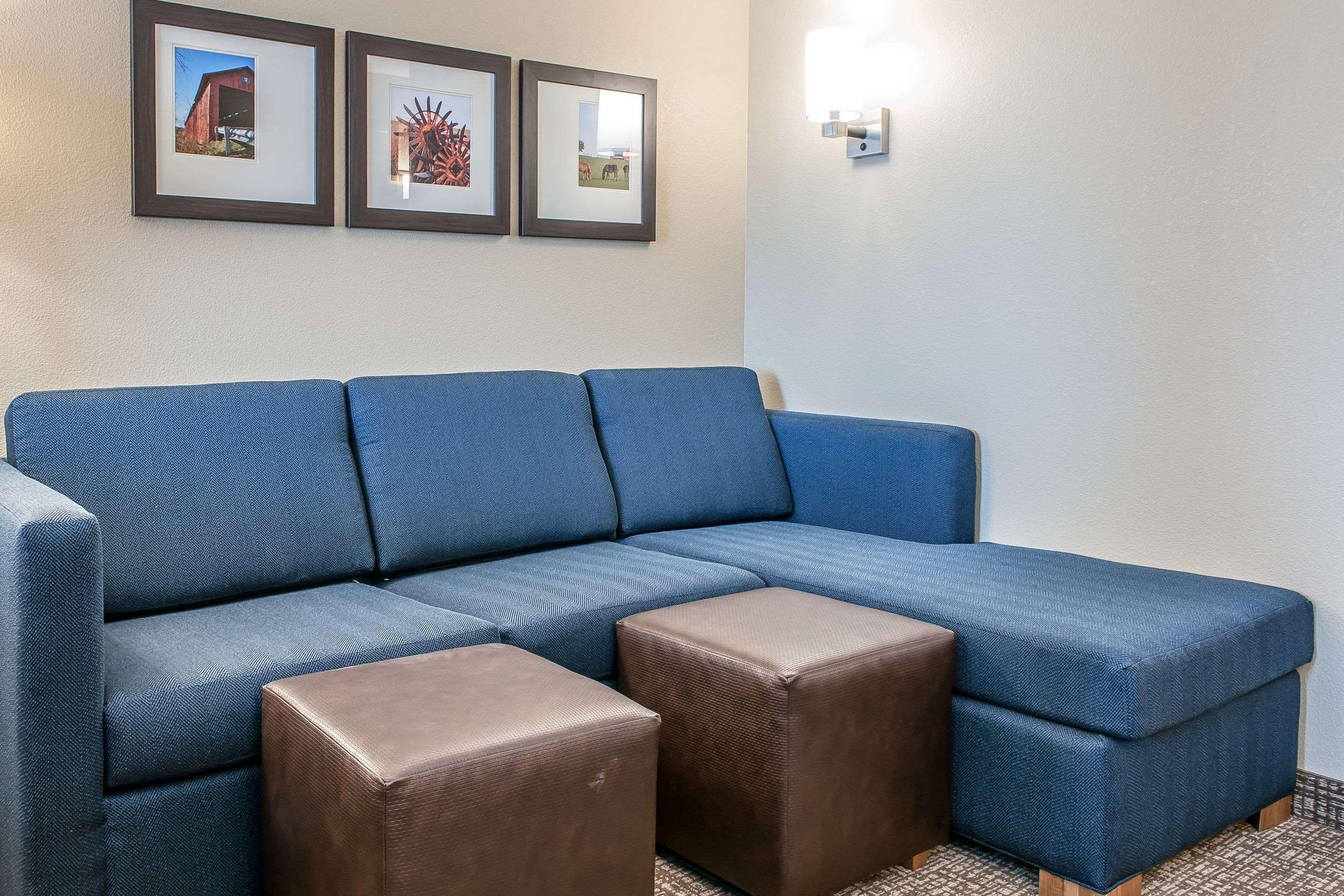 Comfort Suites Rensselaer Near Fair Oaks Bagian luar foto