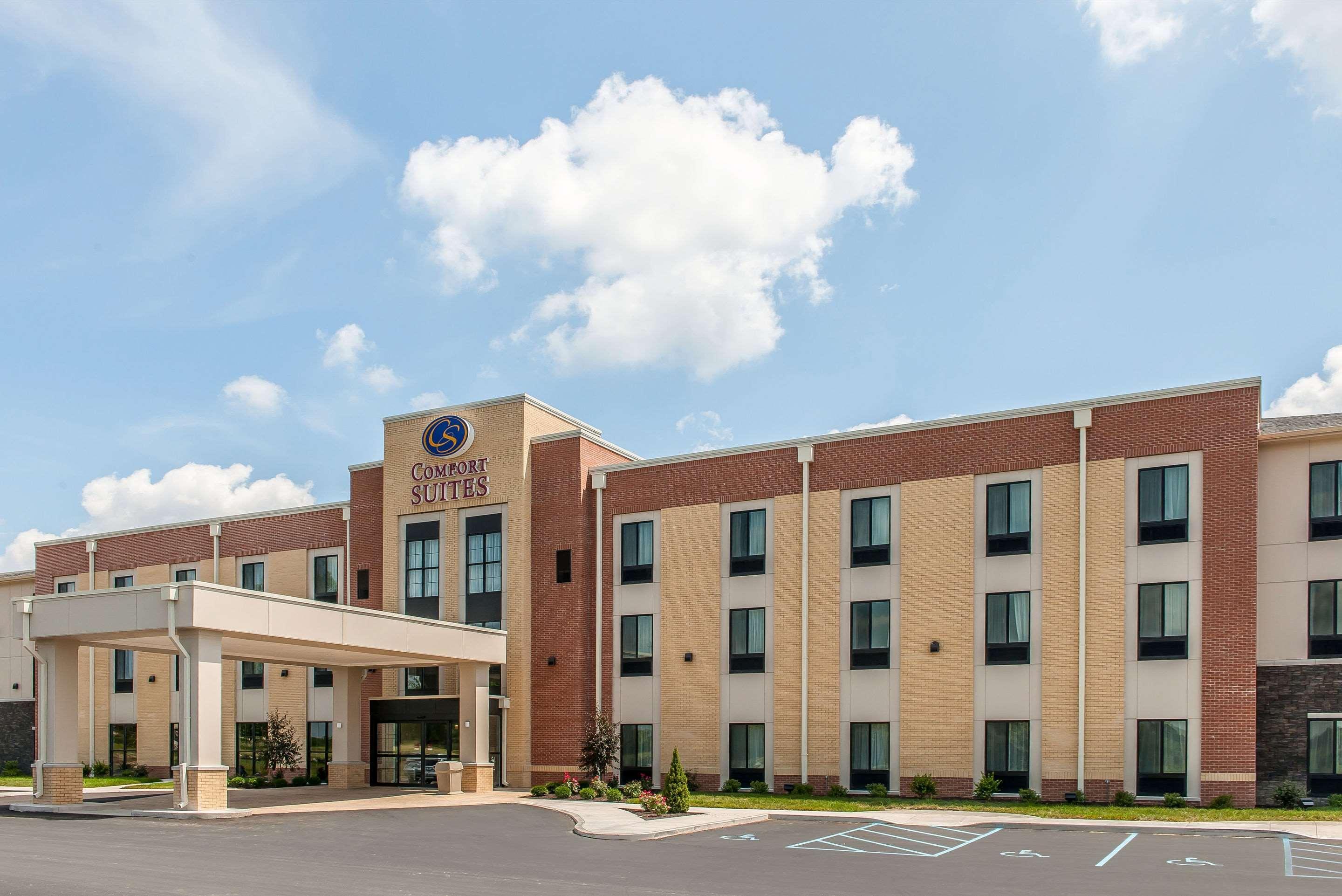 Comfort Suites Rensselaer Near Fair Oaks Bagian luar foto